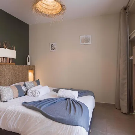 Apartment Kamea - Palais & Plage, Clim, Vieux Suquet, Port *
